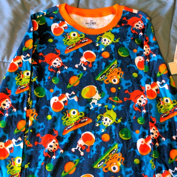 Size 10 Boys Pajamas Top - Picture 2 of 4